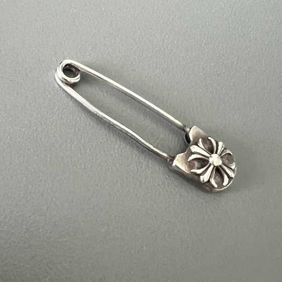 Chrome hearts safety pin
